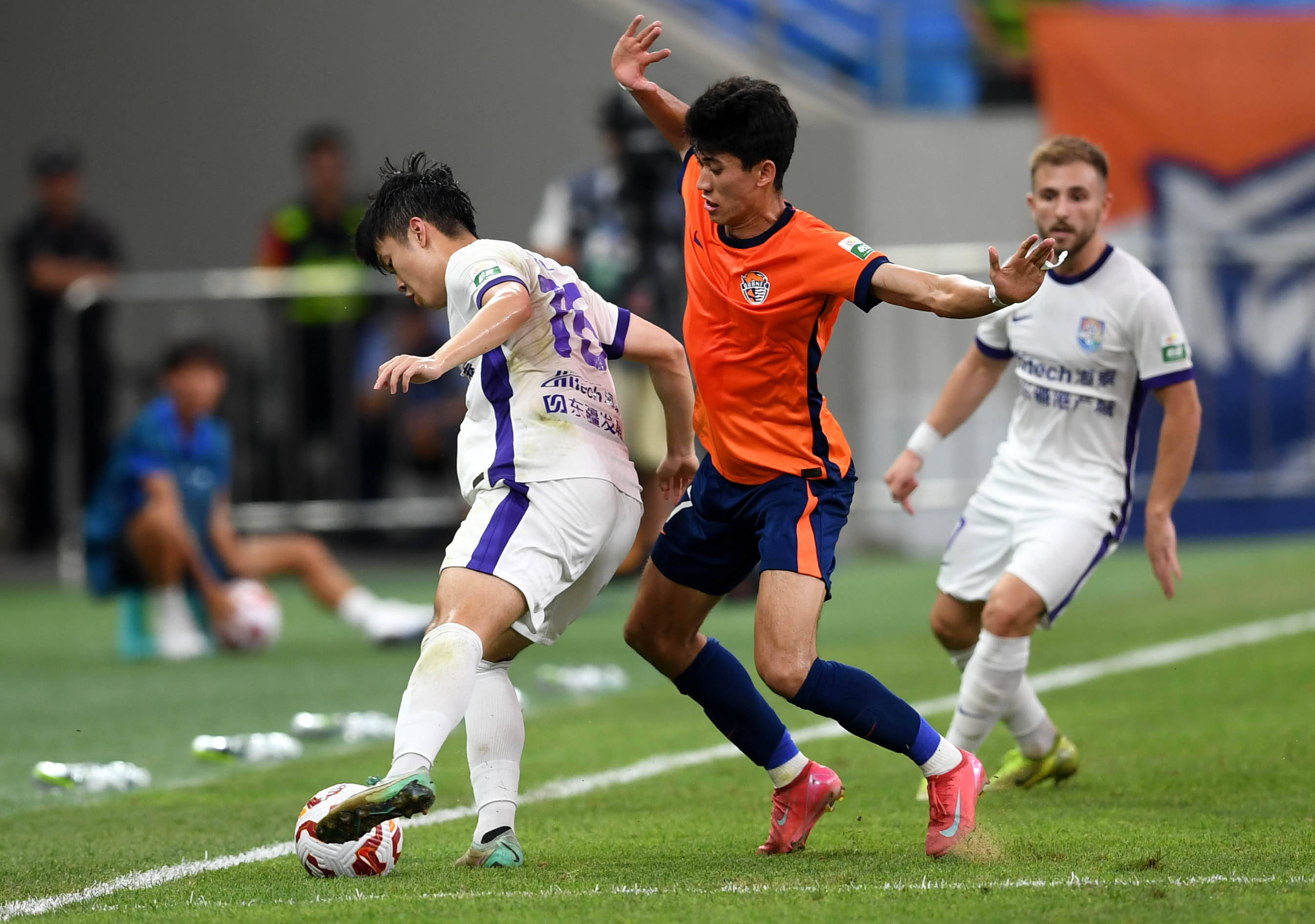 加强攻势 加强攻势