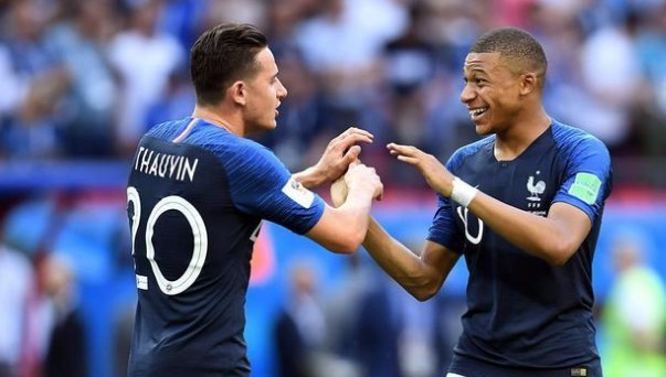 逼迫比萨的 逼迫比萨的